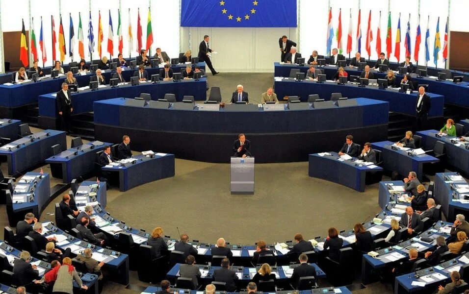 Европейский союз страны россия. Европейский Союз парламент. Европейский парламент в Брюсселе. Европейский парламент Страсбург. Парламент Евросоюза Брюссель.