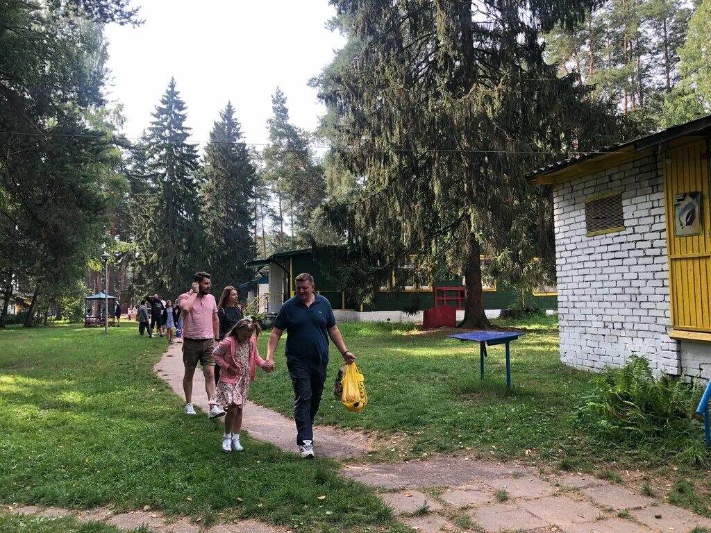 Лагерь звездный тверская область. Лагерь спутник тверь. Детский лагерь спутник тверь. Лагерь радуга тверь. Отмичи тверь лагерь.