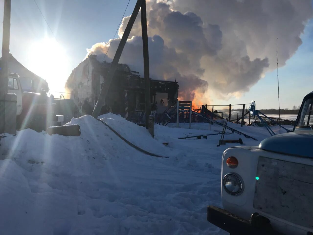 Происшествие в седельниково омской области. Деревня седельниково омск. Пожары в седельниково омской области на. Седельниково происшествия. Погода в седельниково на 2.