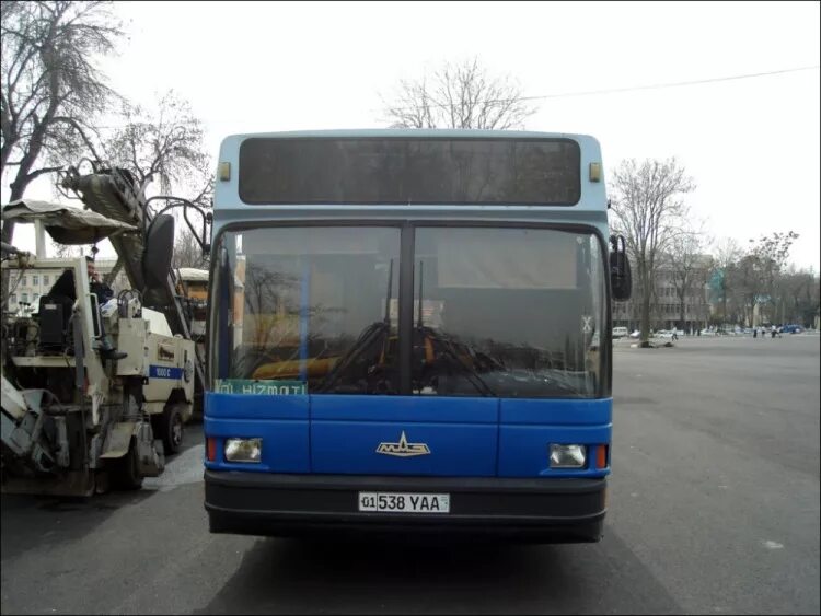 Автобус номер 85. Ташкентский автобус. Кабина Ташкентского автобуса. Ташкентский общественный транспорт 17. Иркутск Ташкент автобус.