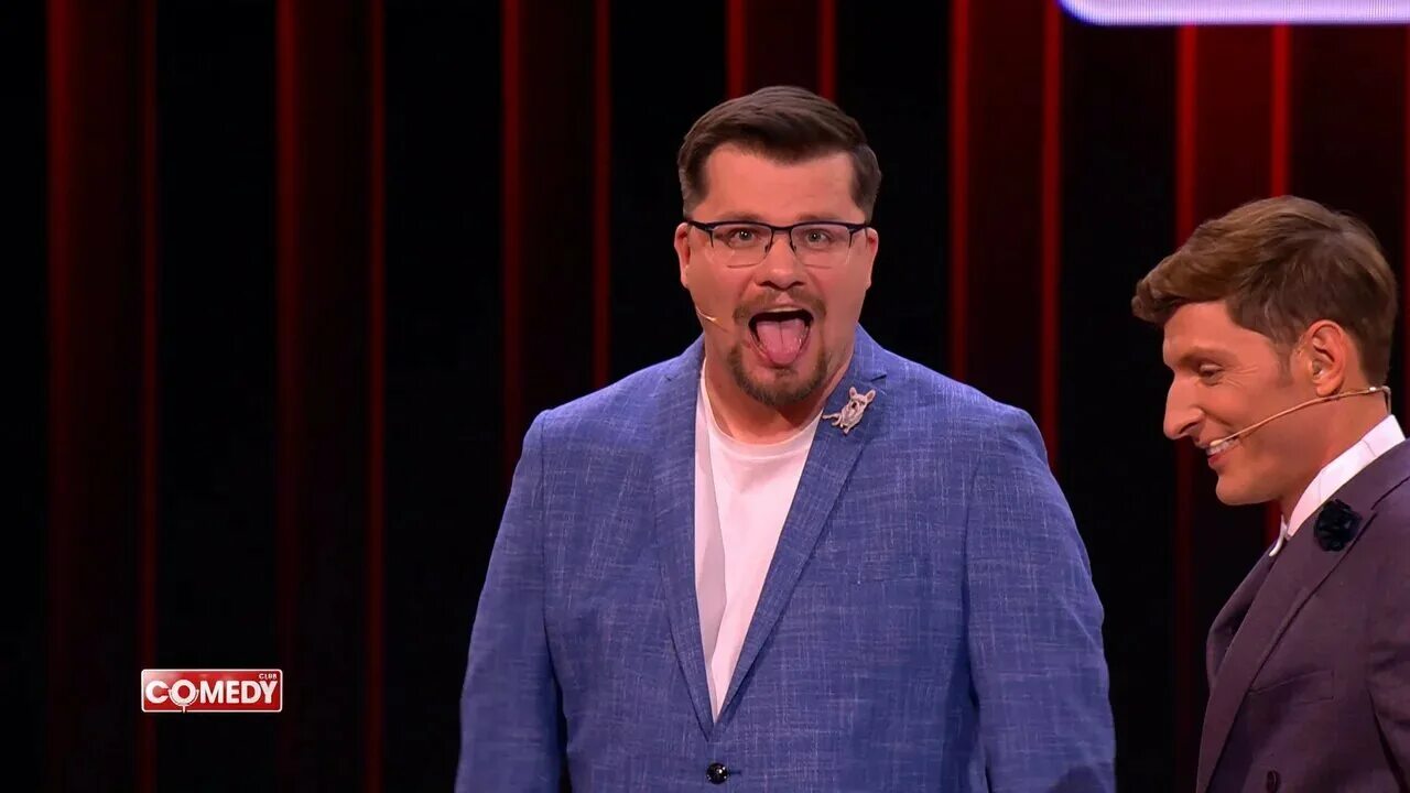 харламов про вечеринку. тимур батрутдинов и харламов. харламов камеди 2022. тнт камеди харламов. зеленский в камеди клаб.