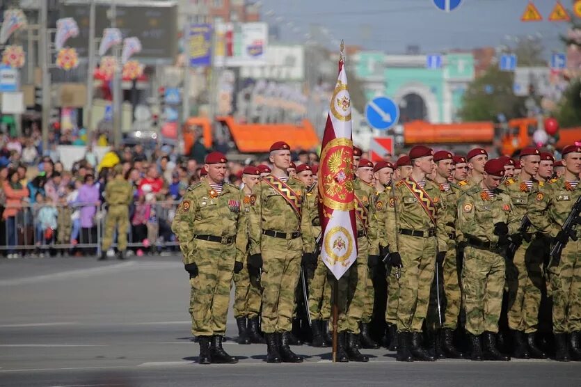 Примут участие в параде победы. Кто участвует в параде Победы. Абакан парад фоторепортаж.