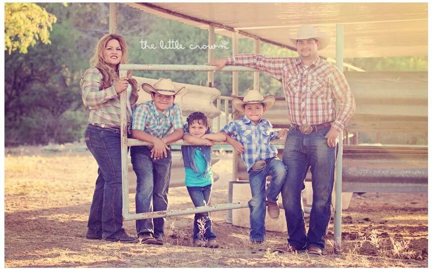 Family ranch. Кск «family ranch». Family ranch. Семейное ранчо. Ранчо семьи хадид.