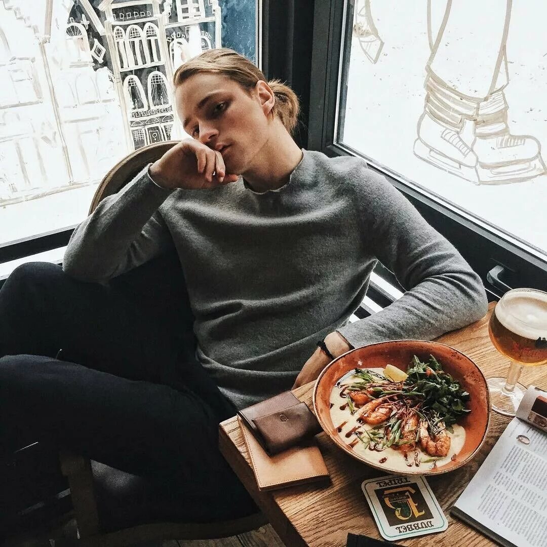 Красивые девушки питера. Блоггер петербург. Знаменитые блоггеры девушки. Известные блоггеры санкт-петербурга. Блоггер петербург.