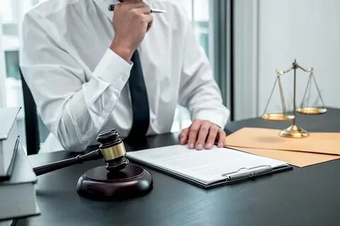 Работают ли адвокаты