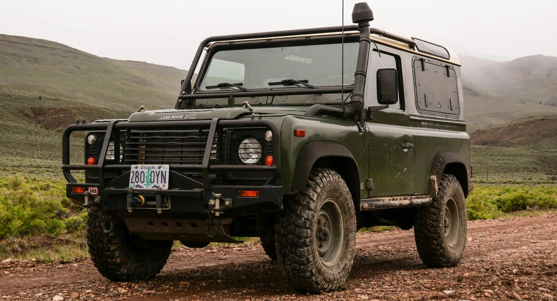 Ленд Ровер Дефендер 1995. Land Rover Defender 1995 Color. Дефендер 1995 бронированный. Ленд Ровер Дефендер 1995 подготовленный. Defender 100dl