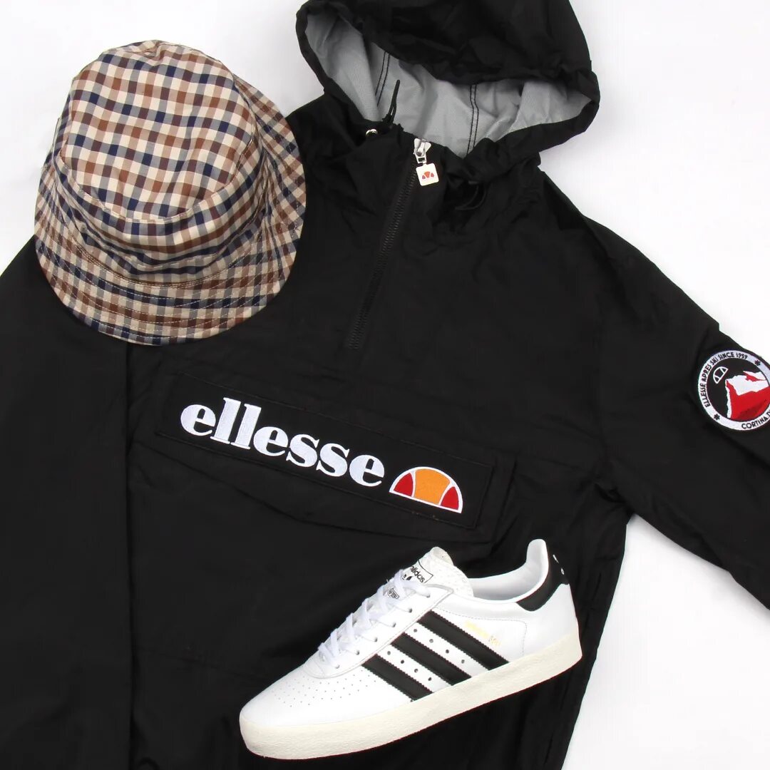 Бренды хулиганов. Костюм Ellesse Casual. Casual фанатская одежда. Хулиганская одежда. Casual бренды одежды.