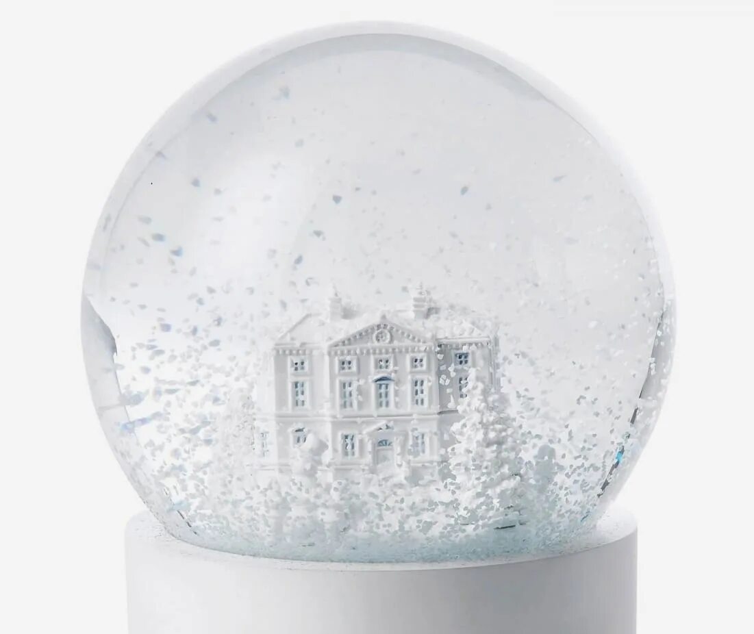 Шар Сноу Глоуб малошумный. Уилсон э. "снежный шар". Новогодний шар со снегом. Стеклянный шар со снегом.