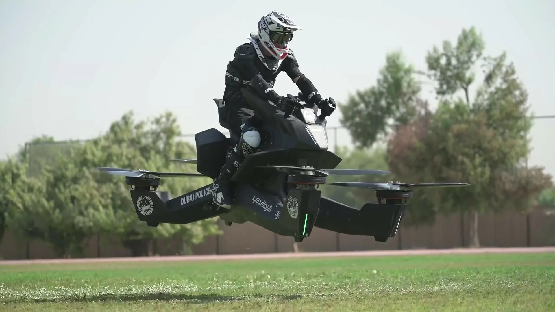 Купить воздушный мотоцикл. Летающий мотоцикл Hoverbike s3. Ховербайк Скорпион 3. Ховербайк летающий Дубай полиция. Летающий мотоцикл концерн Калашников.