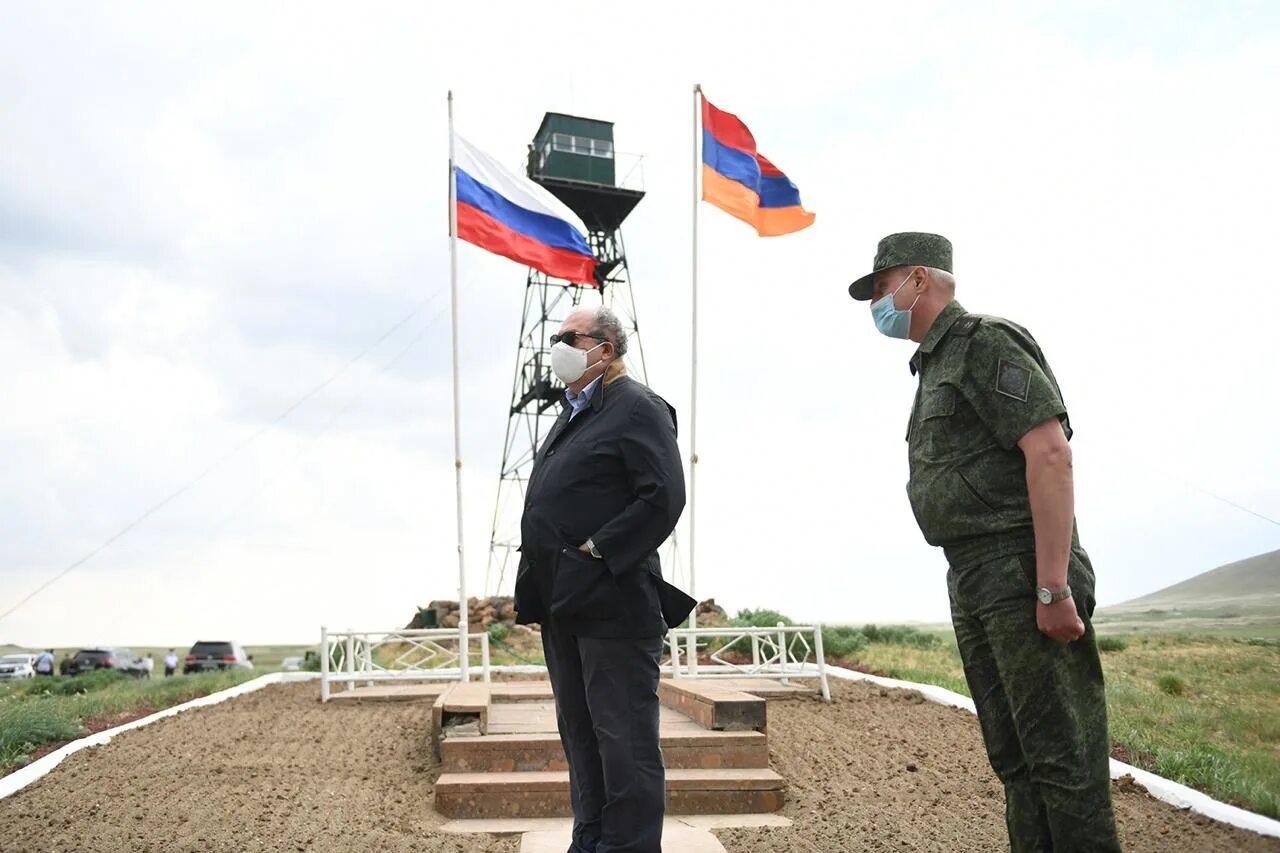 Граница Армении и Турции пограничники. Управление погранвойск Армения. Погранвойска РФ В Армении.