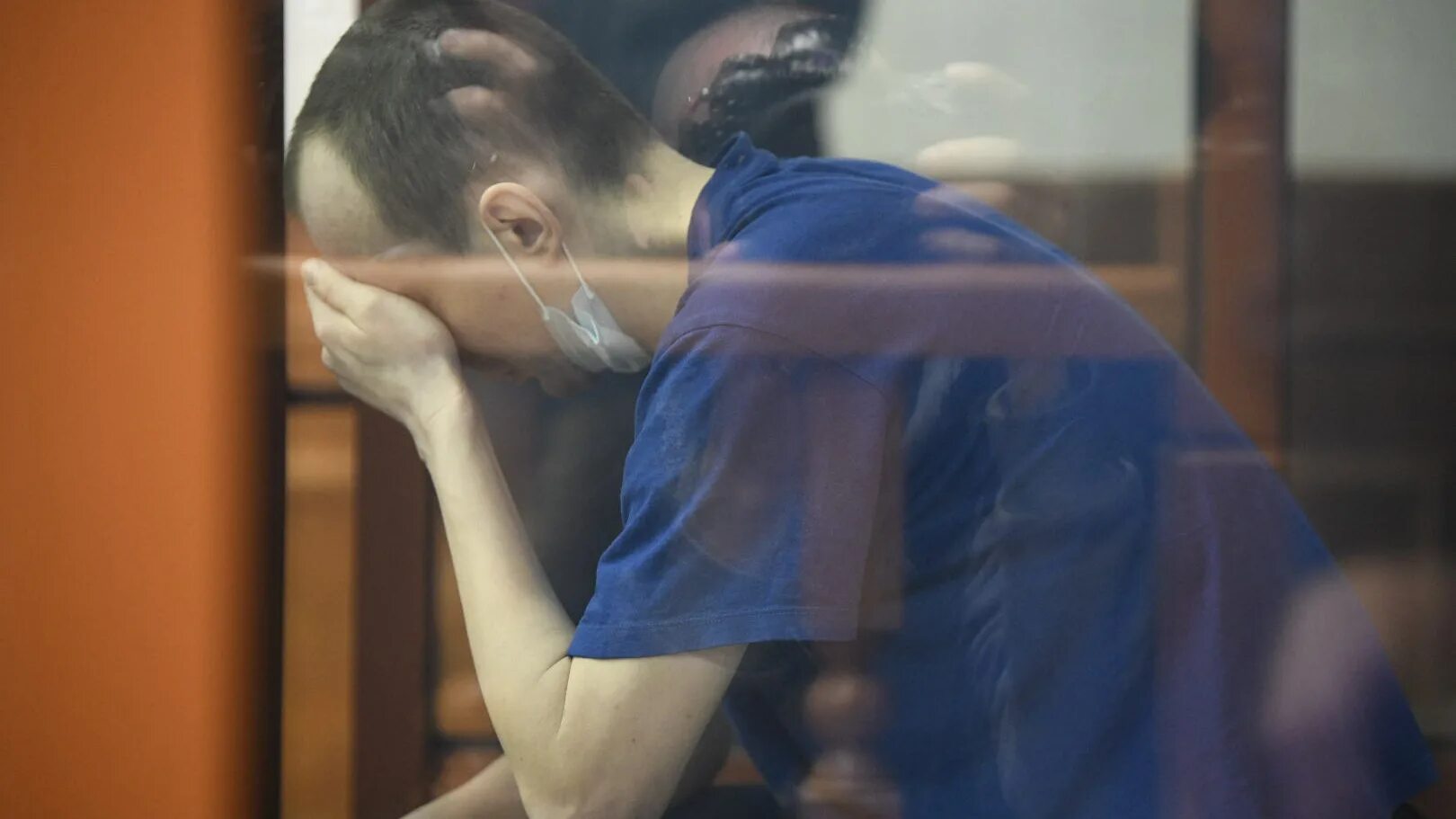 Приговорили к пожизненному лишению. За решеткой. Подожгли отдел полиции смоленск. Приговорены к пожизненному заключению. Приговорили к пожизненному лишению.