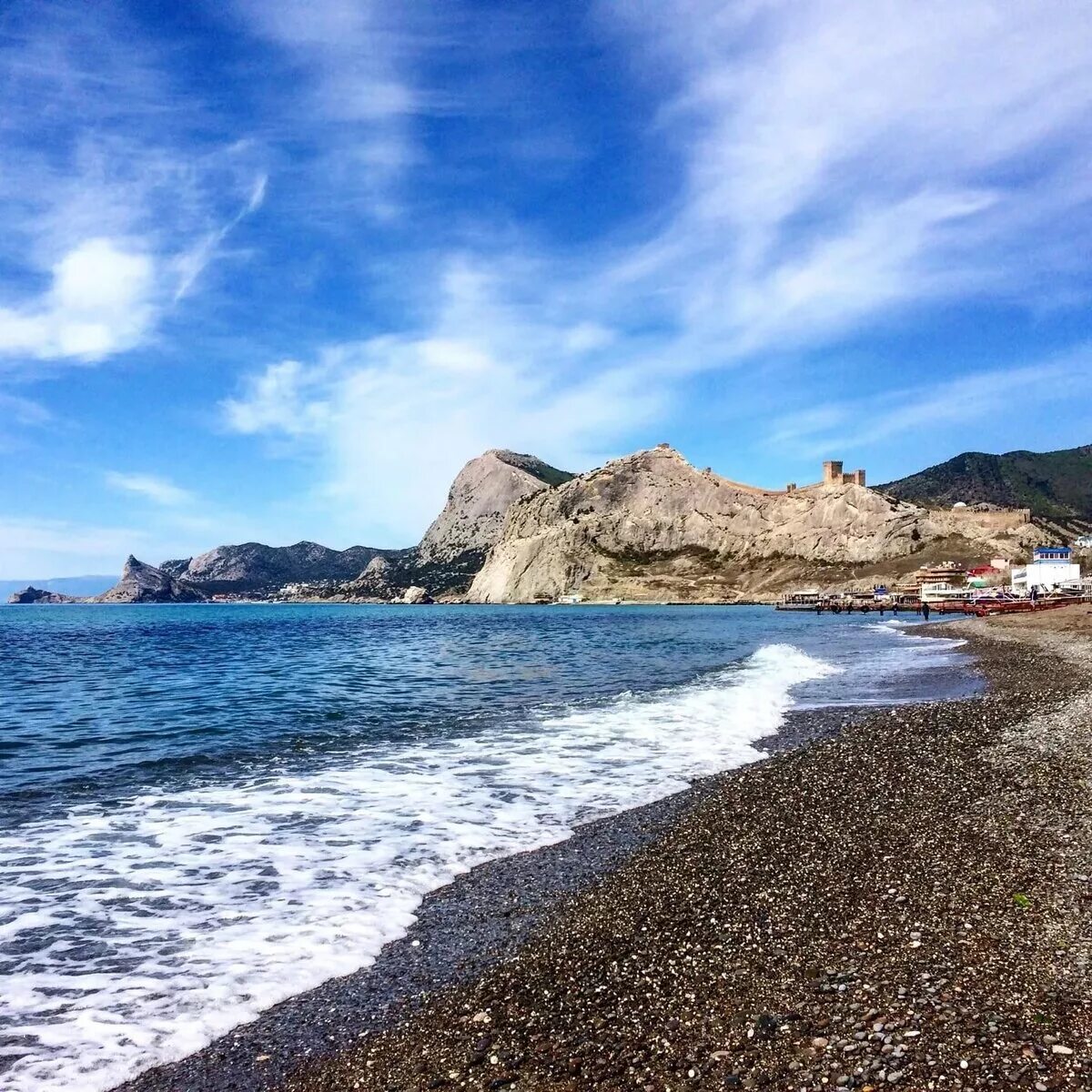 Судак курортный. Судак крым. судак крым море. судак город в крыму. город судак море.