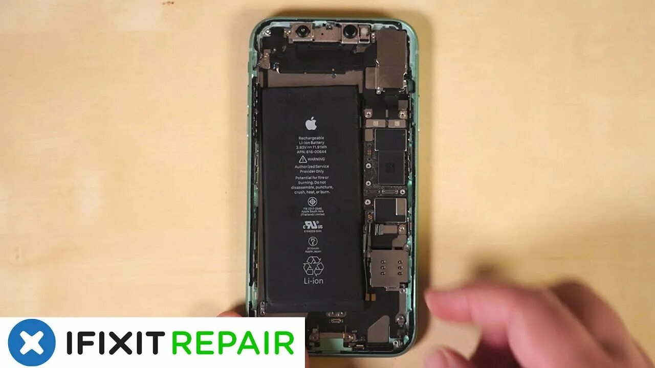 Батарея на айфон 11 про. АКБ iphone 11. Плата аккумулятора iphone 11 Pro. Iphone 11 replace АКБ. Замена АКБ iphone 11.