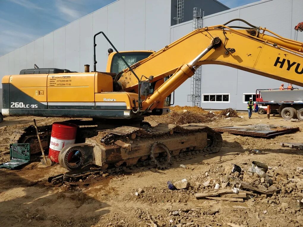 разборка экскаваторов погрузчиков терекс. разобранный экскаватор. разобранный экскаватор. Hyundai 210 lc-7. экскаватор колесный case 1993.