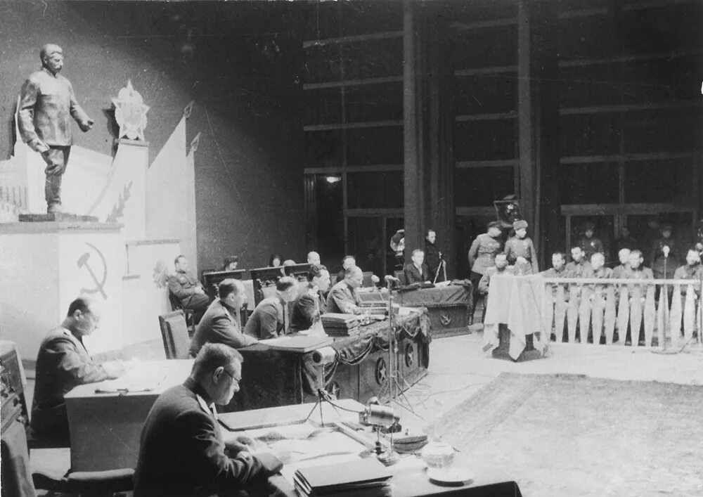 Салют блокада ленинграда освобождение ленинграда. Салют в честь освобождения ленинграда 1944. Ленинградский салют 1944. Салют победы в москве 1945 в ленинграде. Ленинградский над.