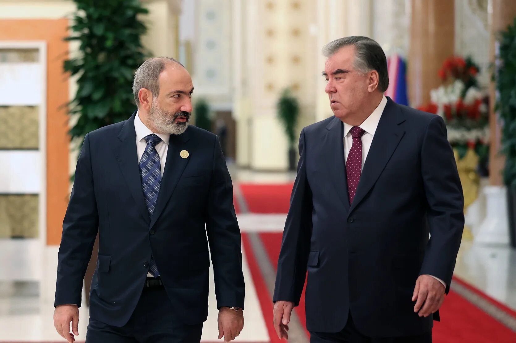 Пашинян поздравил