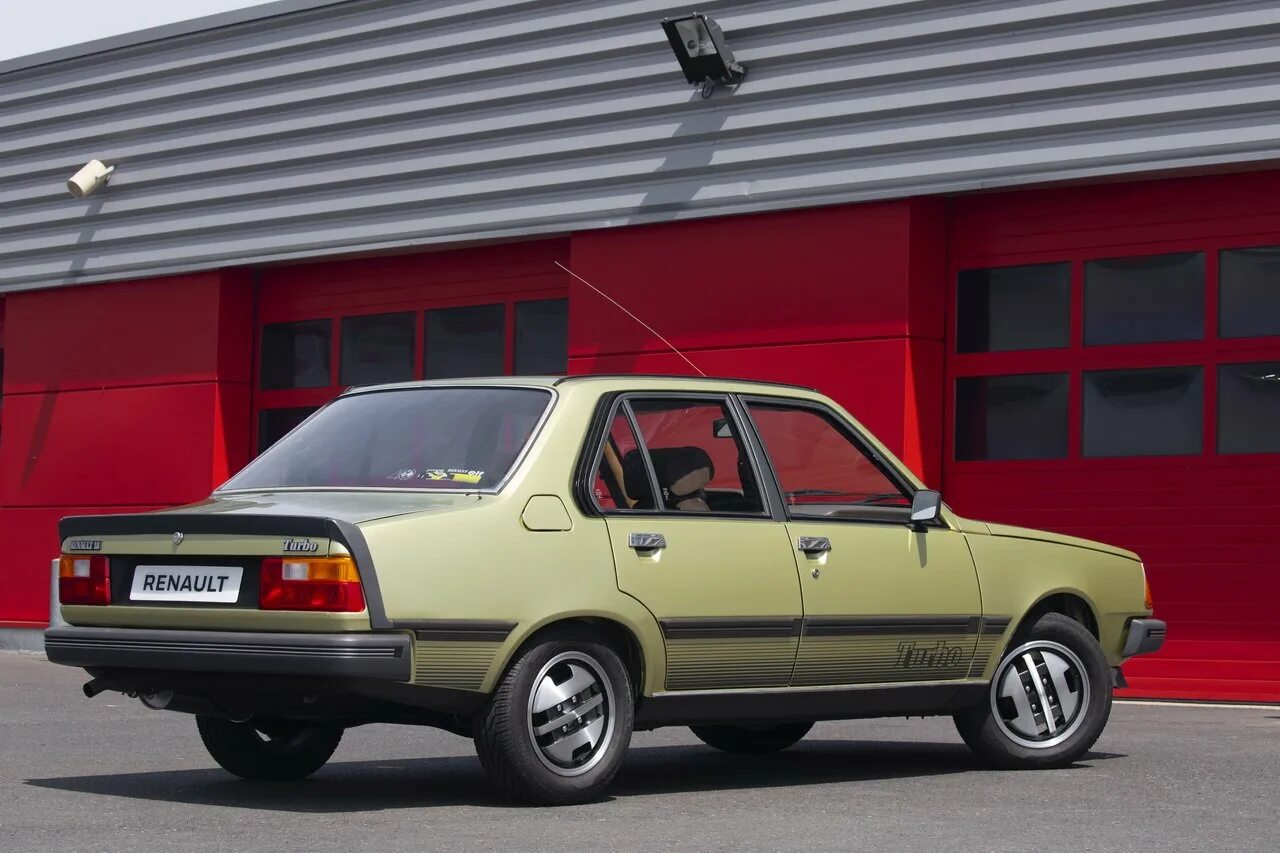 Рено 18. Renault 18 Turbo. Рено 18 седан. Рено 18 универсал. Купить рено 18