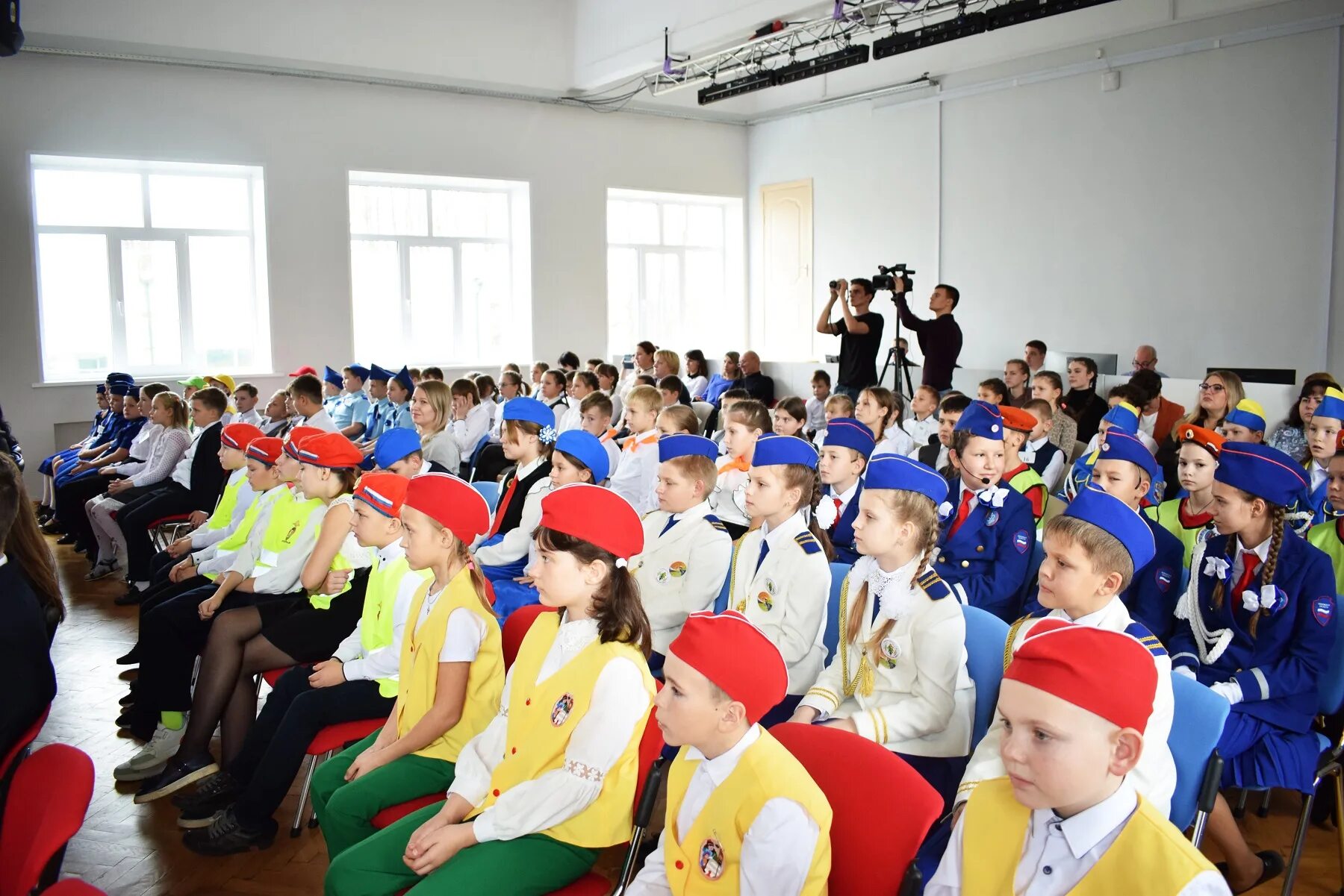 конкурсы орел. конкурсы орел. конкурс в орле 2021. орел сизокрылый конкурс 2023. студия авторского танца.