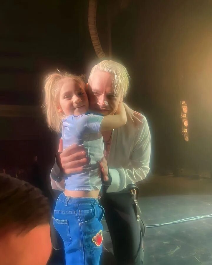 Шаман бкз концерт фото. Концерт шамана в спб 2023. Shaman 9 сентября газпром. Shaman афиша. Тесак в хорошем качестве.