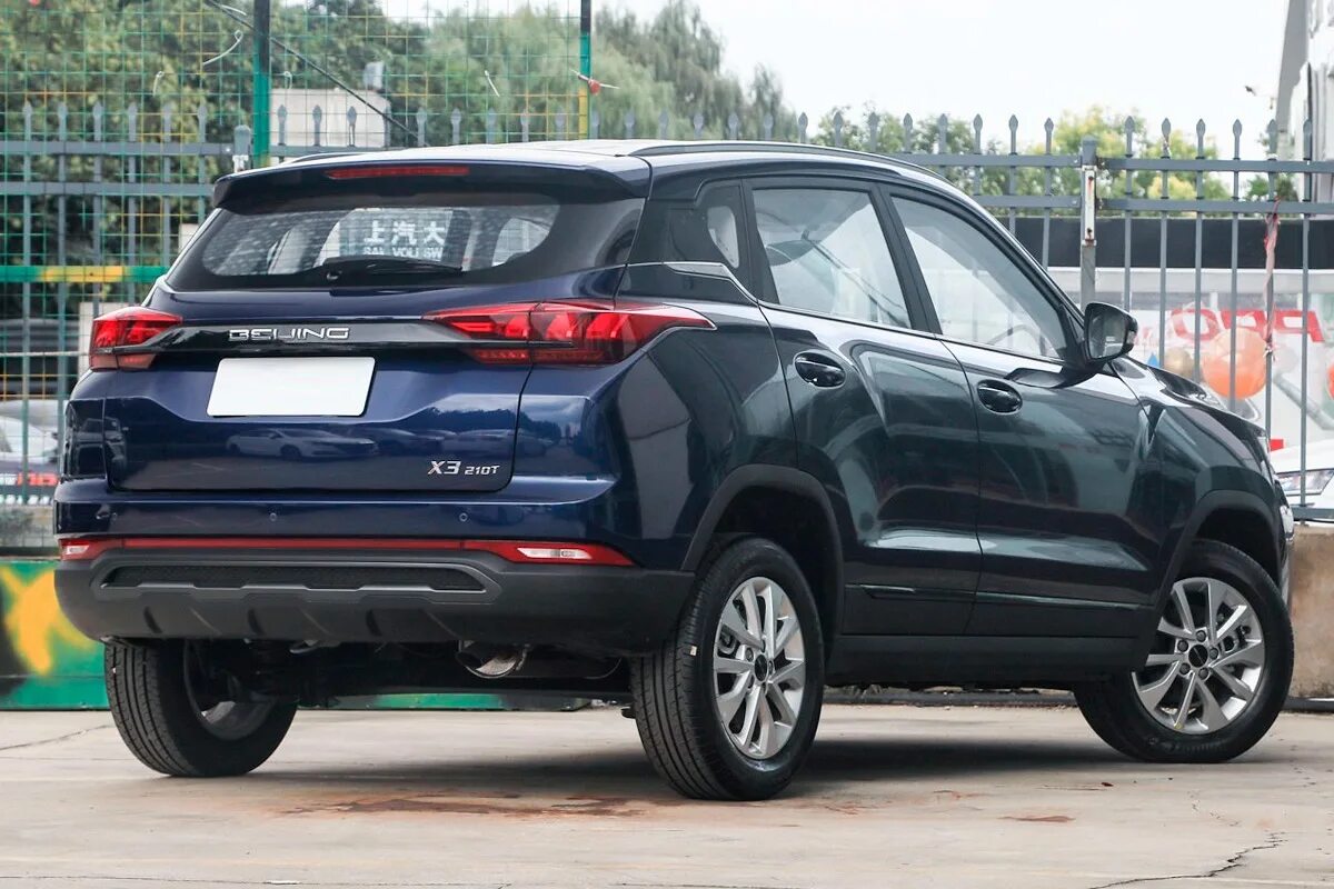 Все поколения а икс 35 в китае. Baic ex5 – кроссовер. Baic x3 2020. Baik x35 кроссовер. Китайский автомобиль baic 2022.