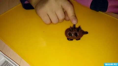 Ежик из пластилина младшая группа