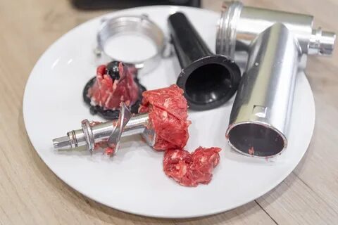 Как пользоваться мясорубкой