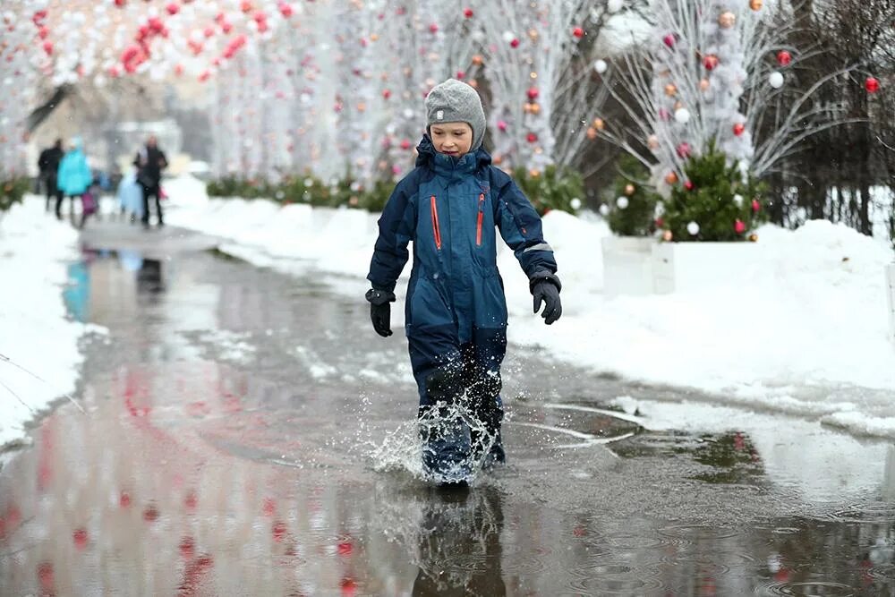 Когда снег полностью растает в 2024. Потепление зимой. Снег в Москве. Потепление в Москве.