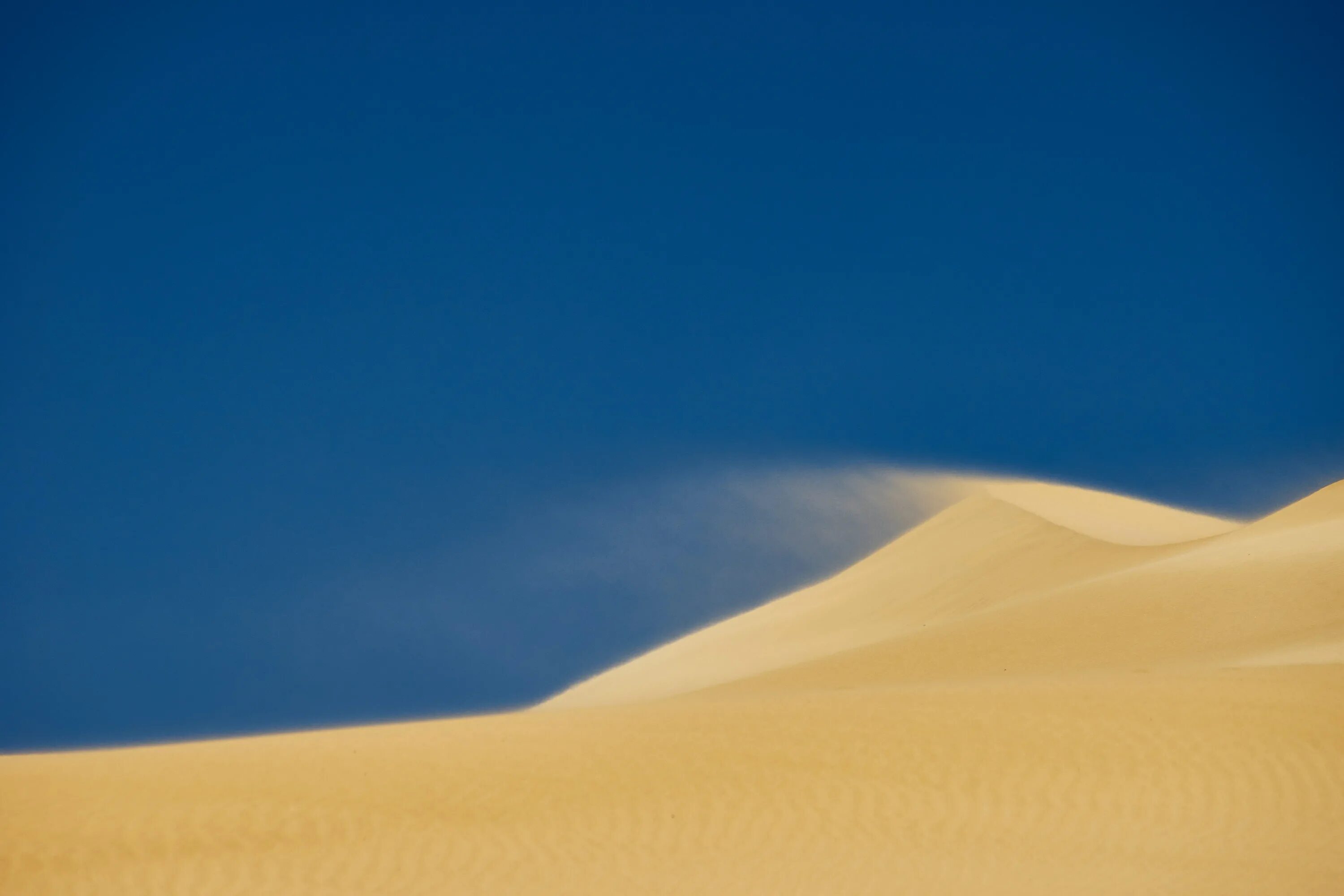 Марокко барханы туман. Спокойная пустыня ветер. Пустыня песок ветер. Desert wind. Пустыня песок ветер.