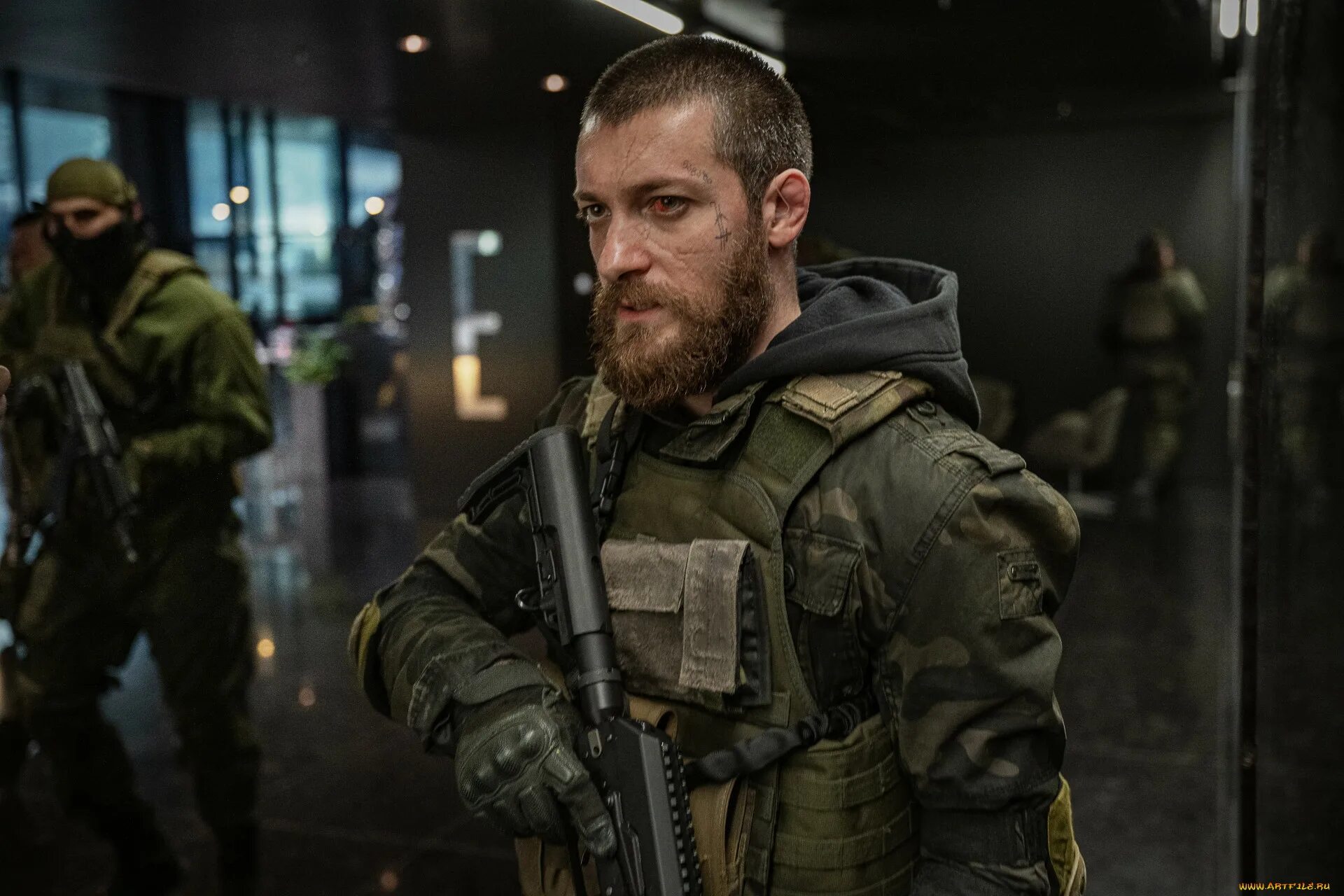 Боевики 2023 лучшие список. Боевики 2023 лучшие список. Крис хемсворт «тайлер рейк: операция по спасению», 2020. Крушение фильм 2023. Разбой фильм 2023.