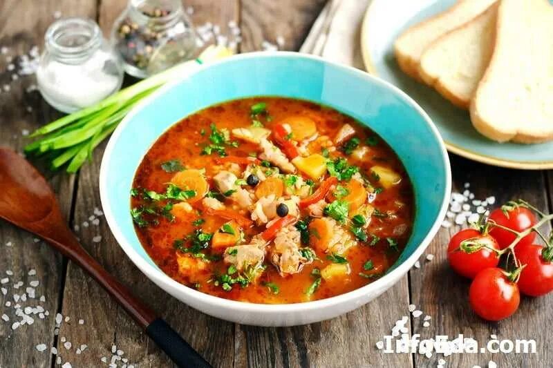 Рецепт харчо с курицей рисом и картошкой. Суп харчо 2. Харчо на курином бульоне. Суп-харчо из курицы с рисом. Харчо из курицы с рисом и картошкой.