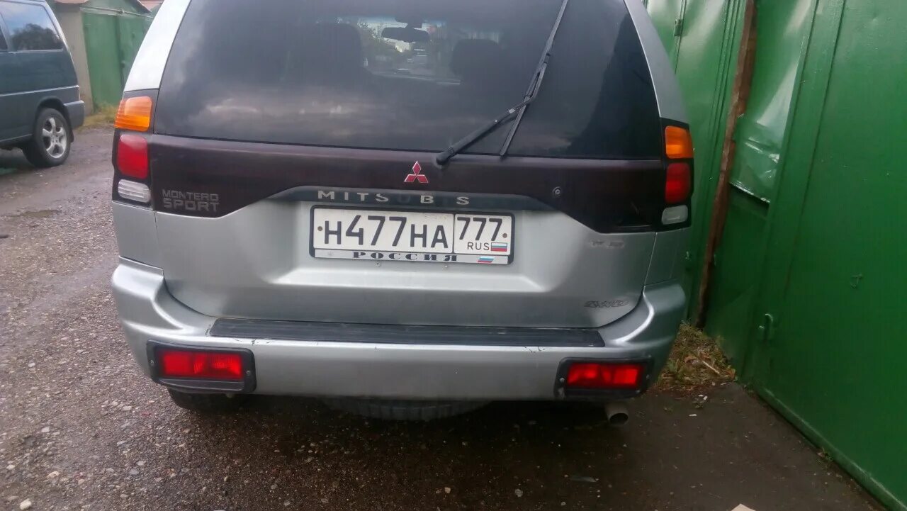 Задние фонари паджеро спорт. Задние противотуманные montero sport 1 поколение. pajero sport задние фонари. задний бампер паджеро 3. дуга заднего бампера montero sport.