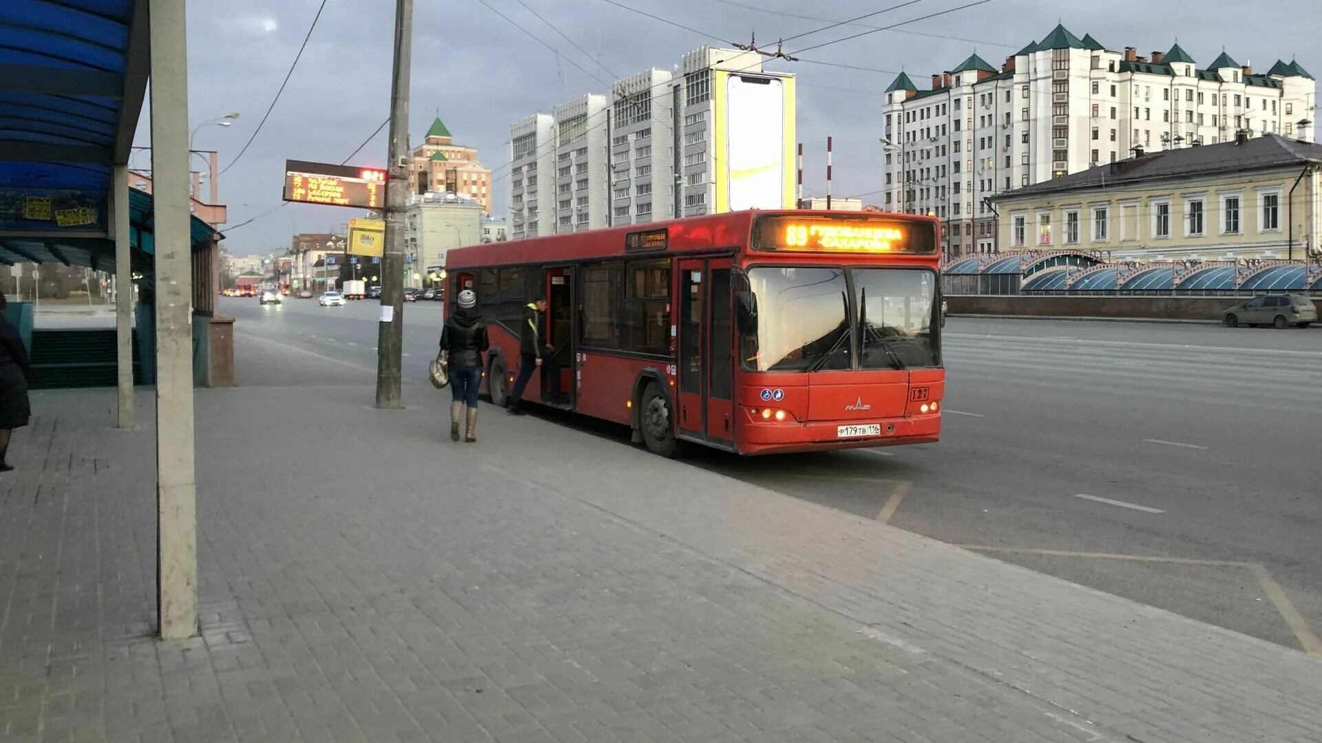 Остановки 1 автобуса казань. 25 Автобус Казань. 49 Автобус Казань. 19 Автобус Казань ПАТП. Остановка автобус Казань.