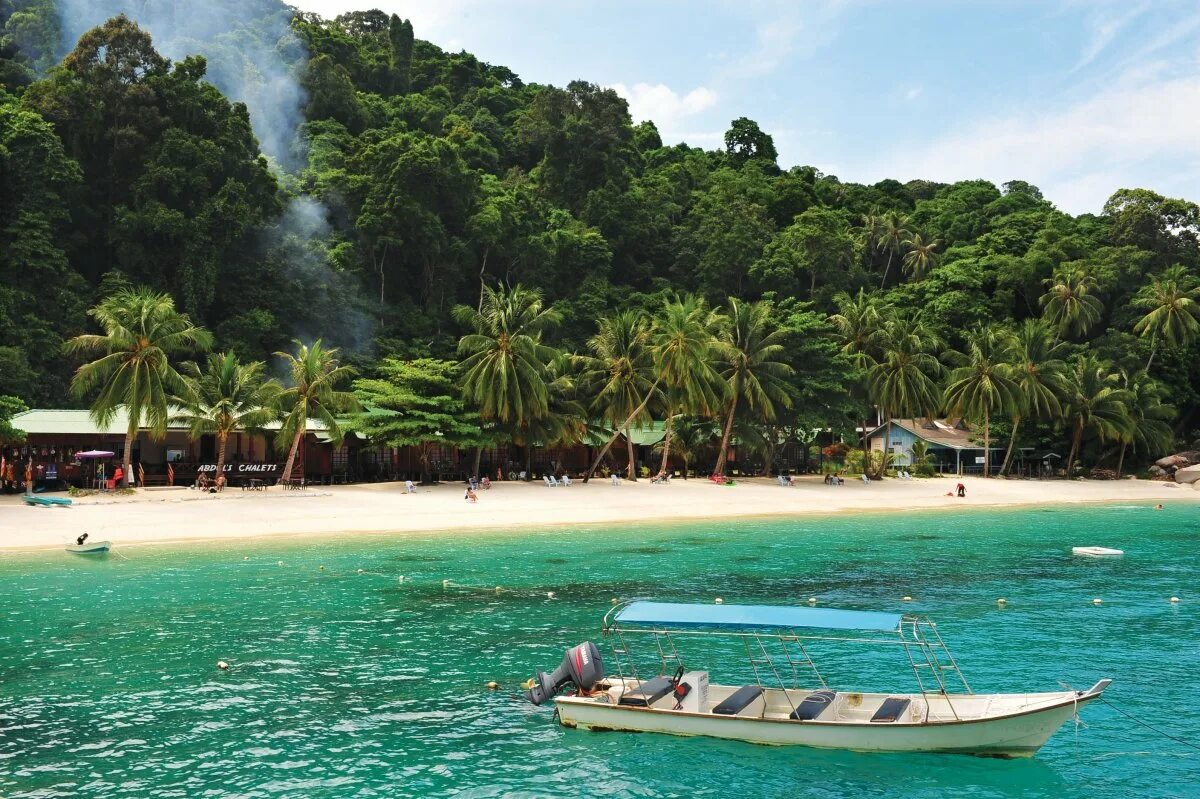 Island trip. Остров Перхентиан Малайзия. Остров Бесар Малайзия. Малайзия Лангкави море. Остров Лангкави джунгли.