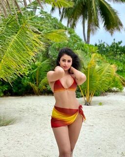 Shobhita Rana Hot Bikini Pictures From Her Maldives Holiday Navel Queens.