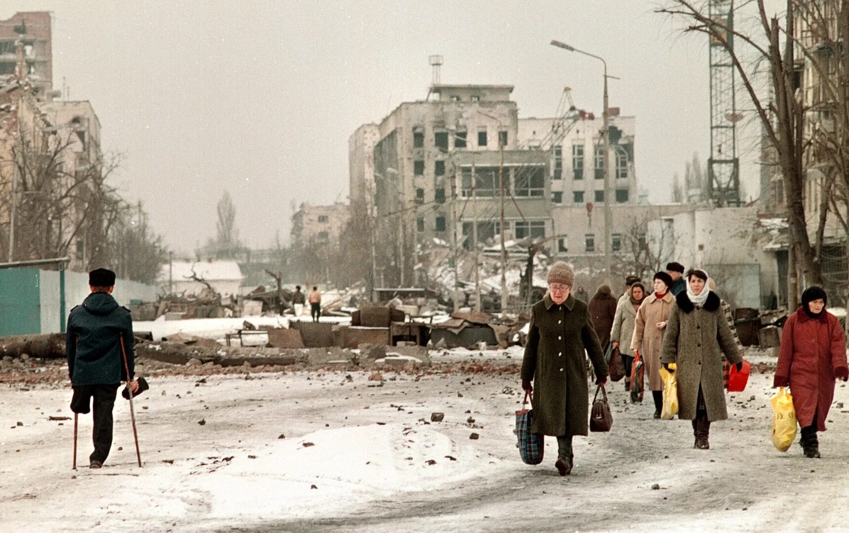 Чечня 1994 штурм Грозного. Мирные жители Грозный 1994. Грозный город 1995. 15 апрель 1994 г