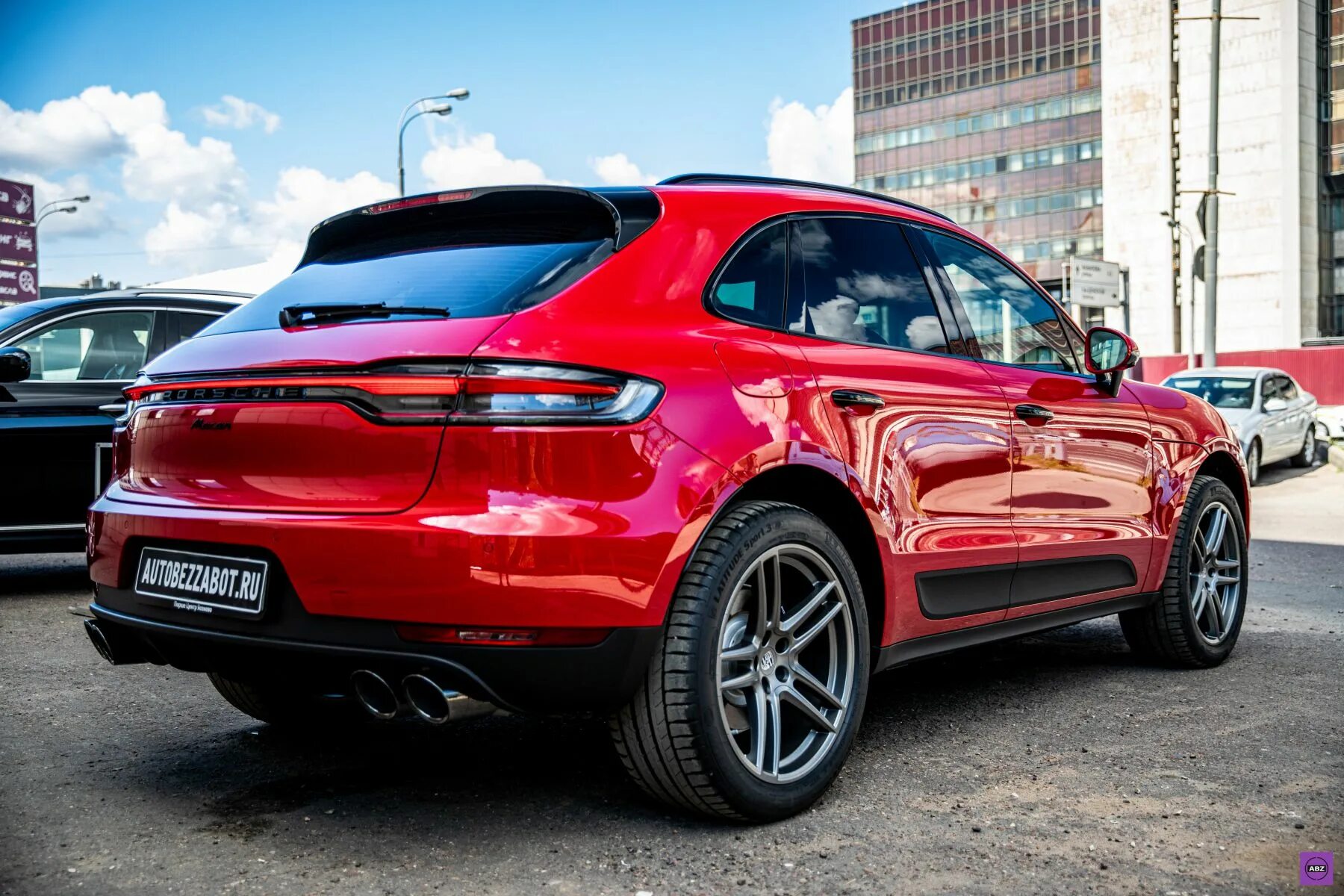 Porsche Macan Red. Порше Макан красный. Порше Макан красный 2021. Порше Макан 2015 красный. Цвета осень макан