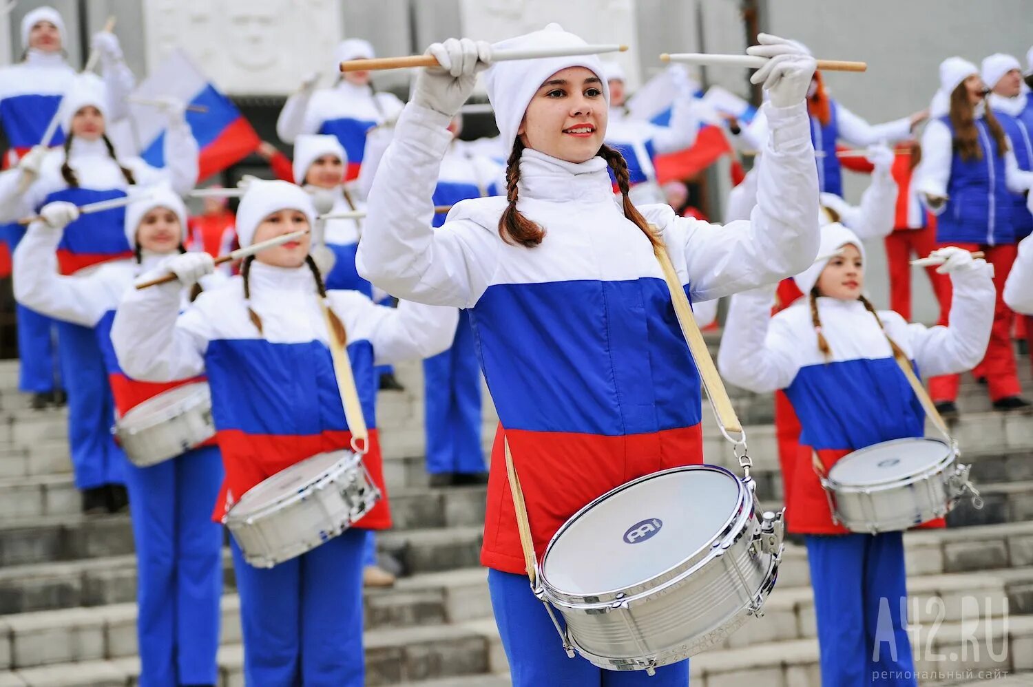 Народ народного единства. Празднование дня народного единства. С праздником день народного единства. День народного единства традиции. Национальный праздник россиян.