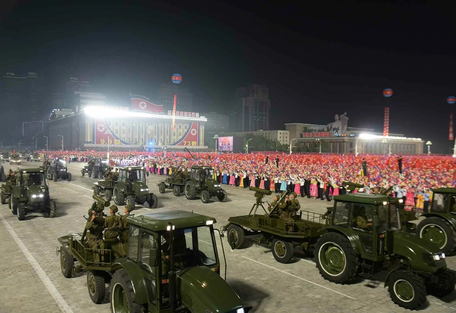 Численность северной кореи на 2023. Парад в Северной Корее 2022. Военный парад в Северной Корее. Парад в Пхеньяне 2021 военный. Парад в Пхеньяне 2022.
