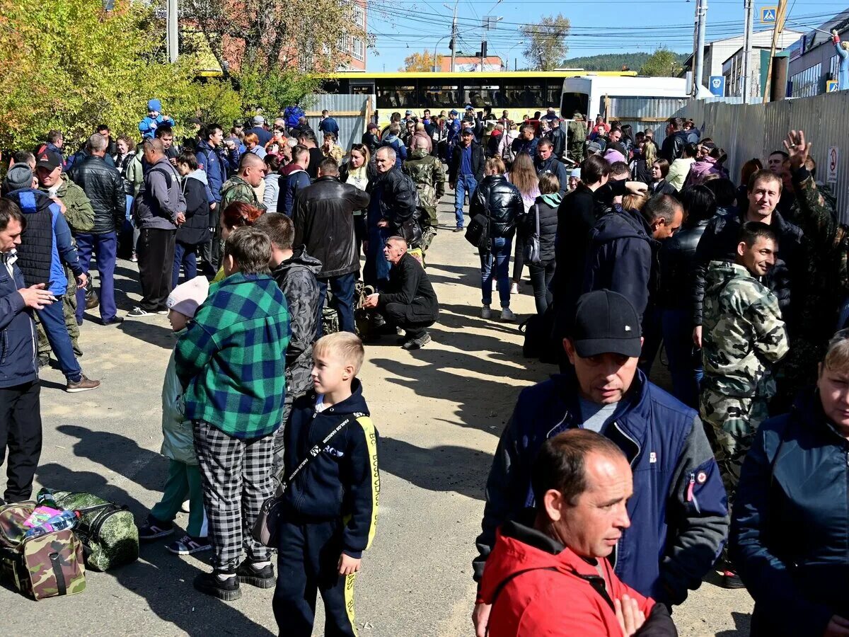 Под всеобщую мобилизацию. Мобилизация в России. Мобилизация 2022. Пенза мобилизация 2022. Всеобщая мобилизация в России.