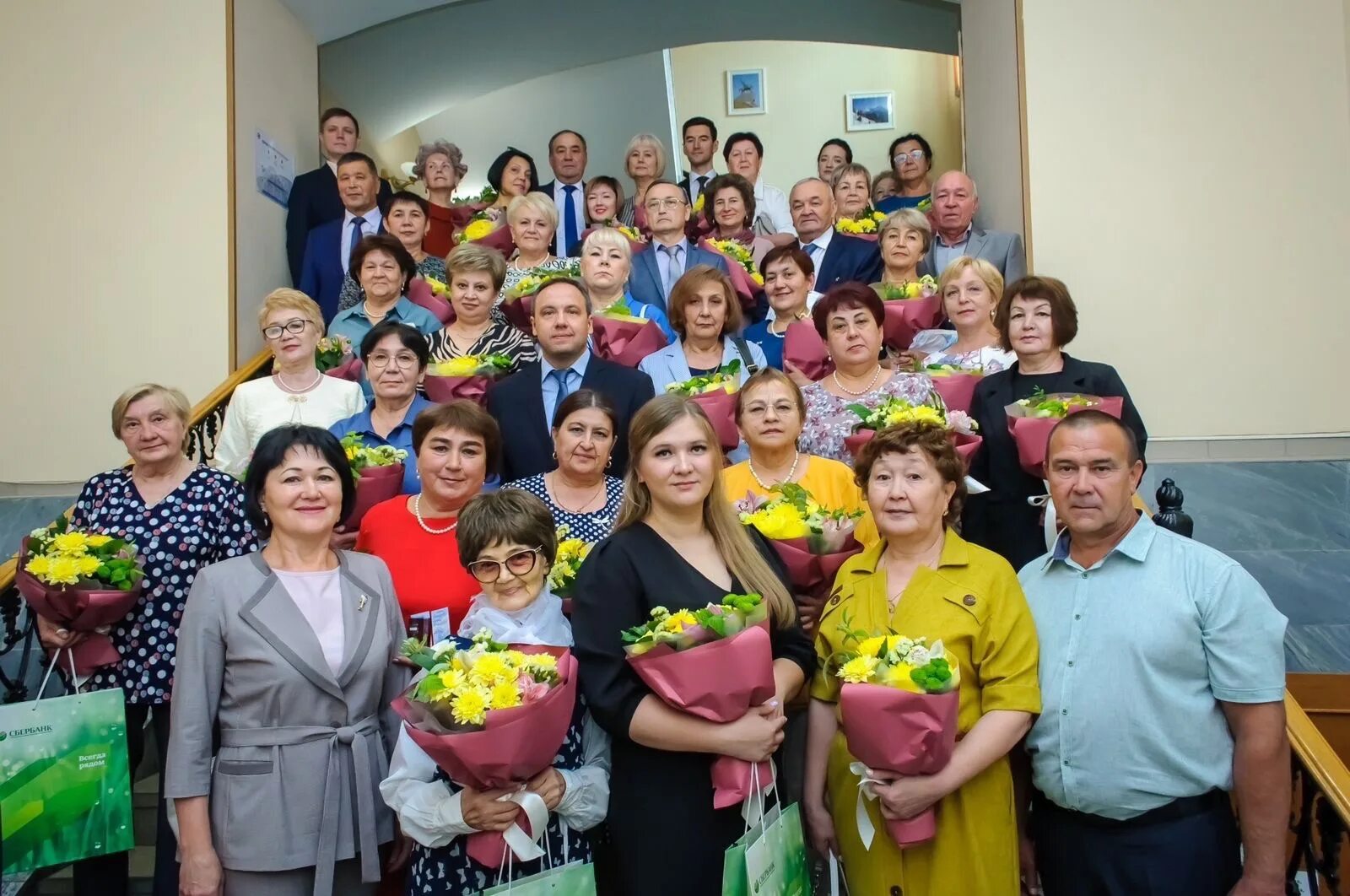 Праздник награждение. Награждение медиков в Уфе. Поощрения медицинских работников. Работники Министерства здравоохранения.