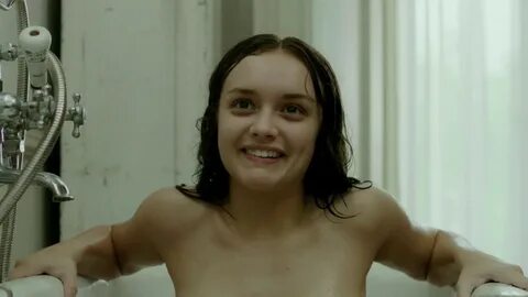 Olivia cooke topless