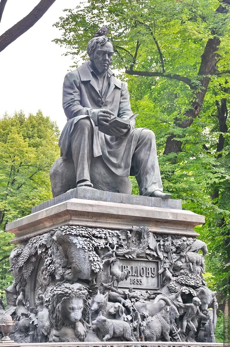 памятник крылова ивана андреевича в петербурге. клодт скульптор памятник крылову. сколько памятников крылову. сколько памятников крылову. сколько памятников крылову.