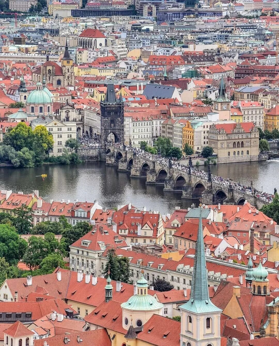 Прага чехословакия. Прага Чехия. Прага столица Чехии. Карлов мост Австро-Венгрия. Чехия Прага достопримечательности.