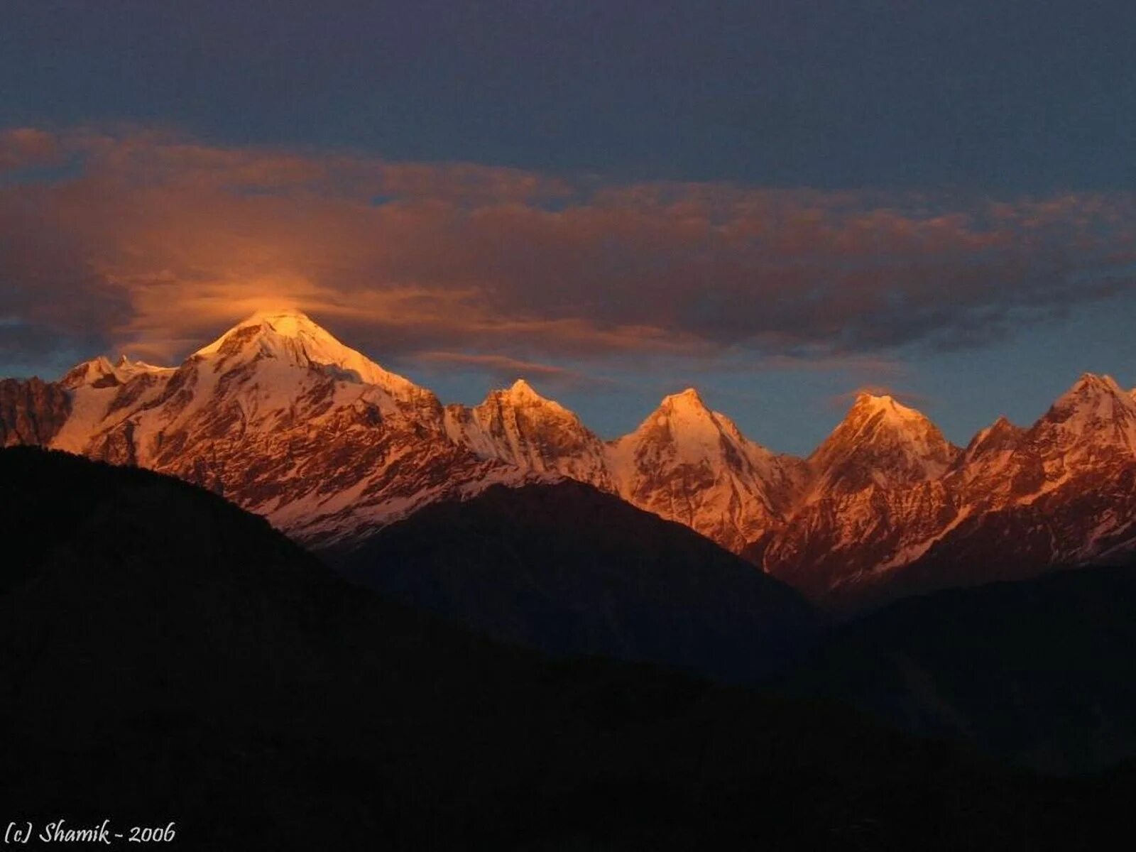 Северные гималаи. Горы гималаи. гималайские горы в индии. горы гималаи himalayan marmot.