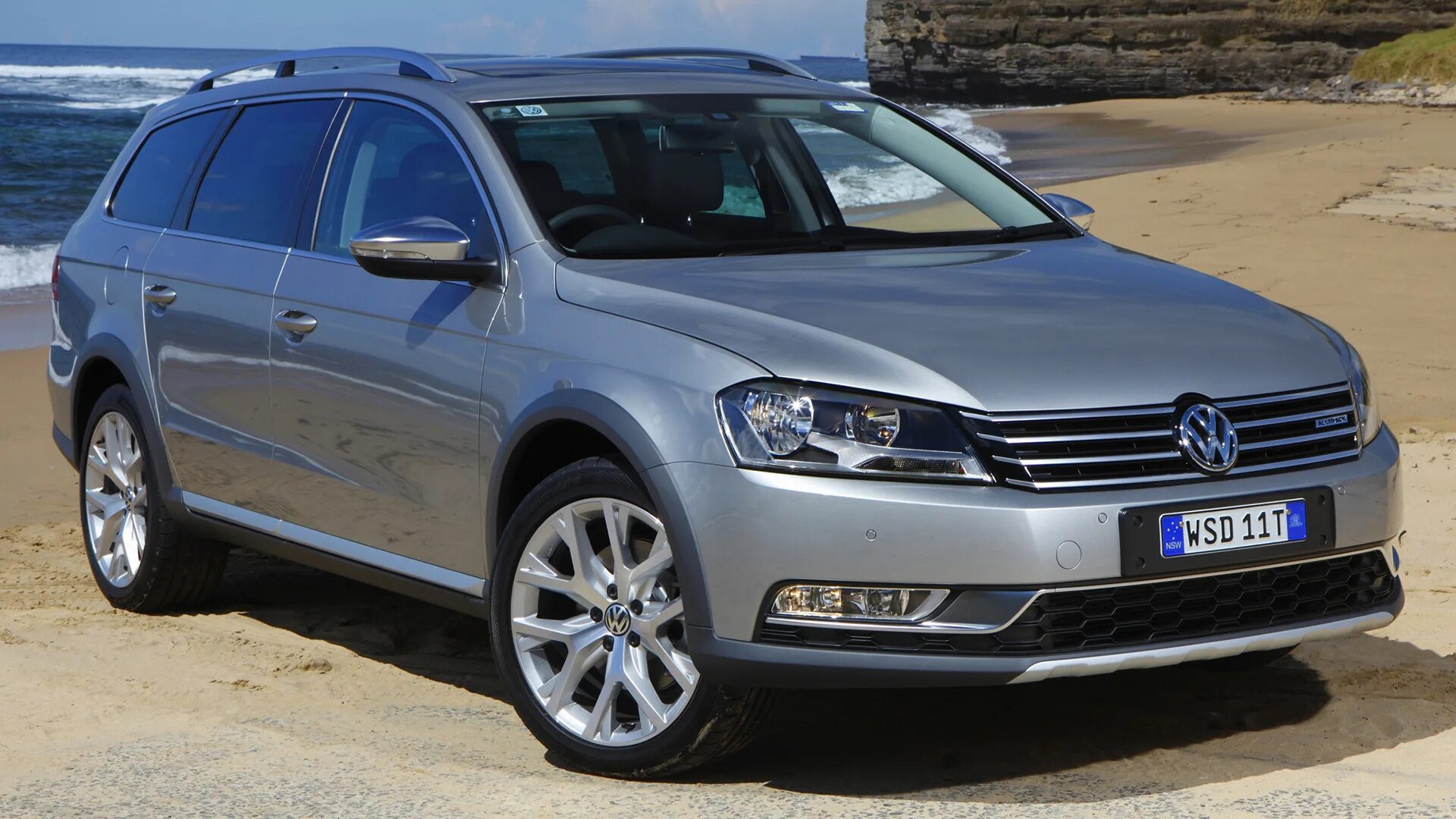 Купить бу пассат дизель. VW Passat b7 Alltrack. VW Alltrack b7. Volkswagen Passat универсал 2012. Passat Alltrack 2012.