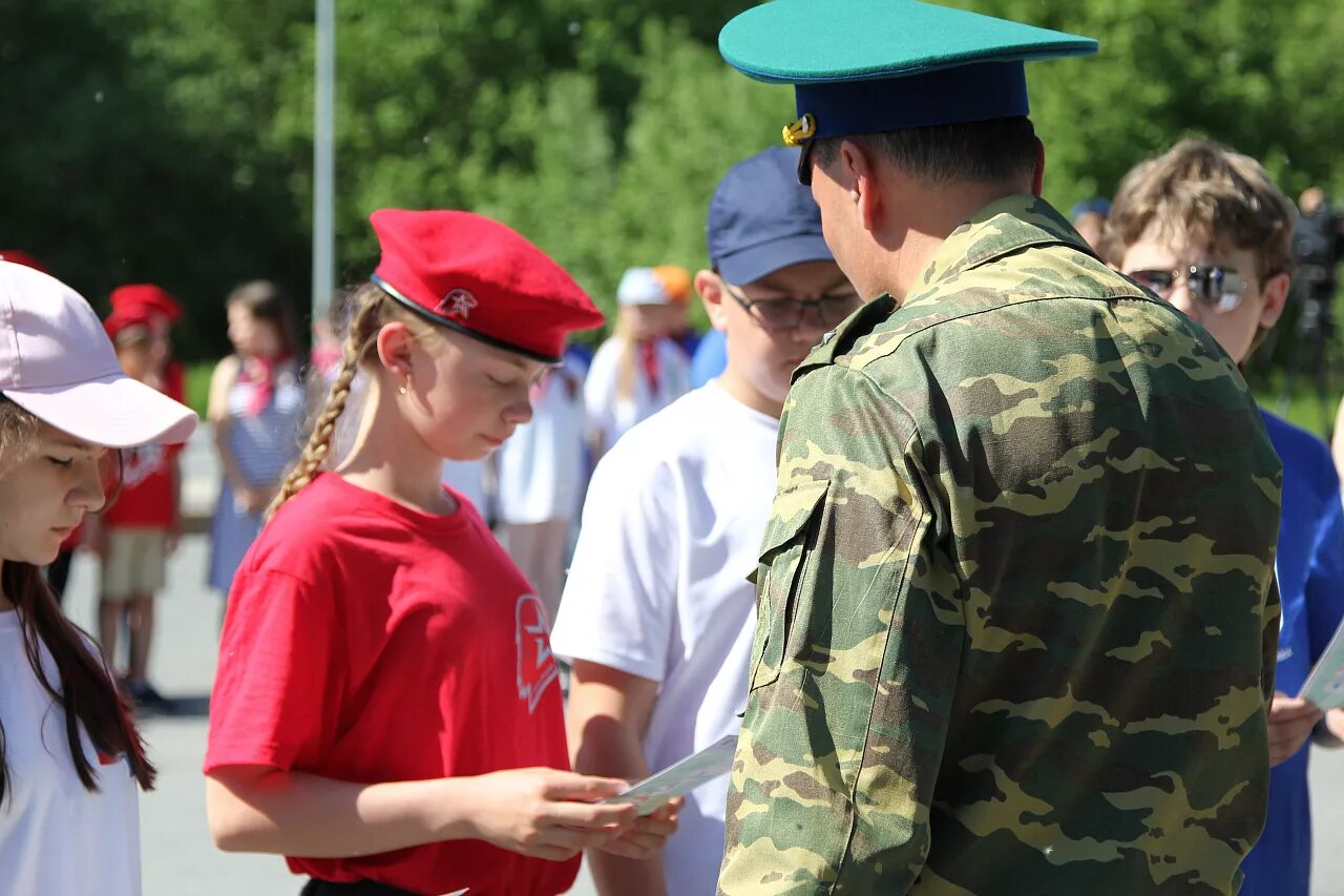 Военно-патриотическое воспитание молодежи. Патриотическое воспитание молодежи. Воспитание патриотизма у молодежи. Патриотическое воспитание молодых.