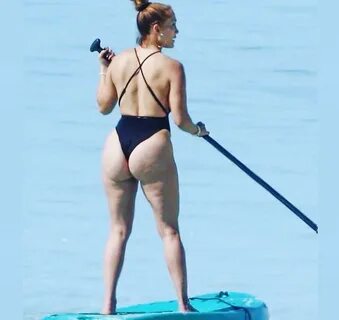 Безупречная красота: фотографии Дженнифер Лопес в купальниках без фотошопа 