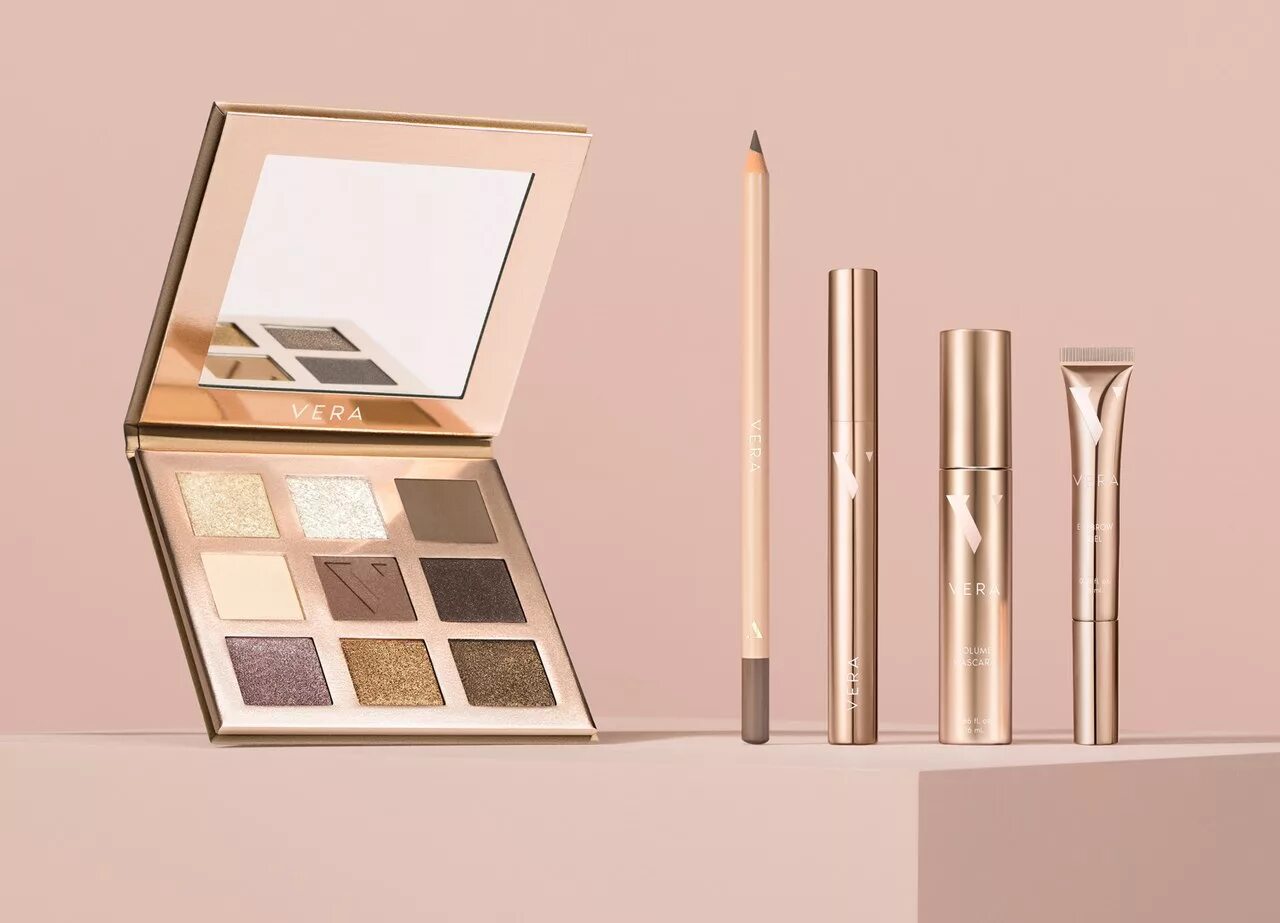 Vera косметика от веры брежневой. палетка вера брежнева. Vera brezhneva косметика. косметика веры брежневой. брежнева косметика.