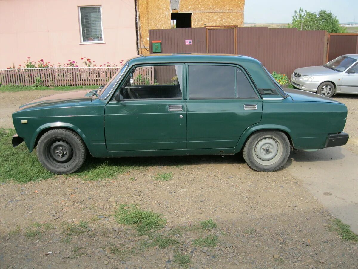 Купить б/у Lada (ВАЗ) 2107 1982-2012 1.6 MT (75 л.с.) бензин механика в Красноту