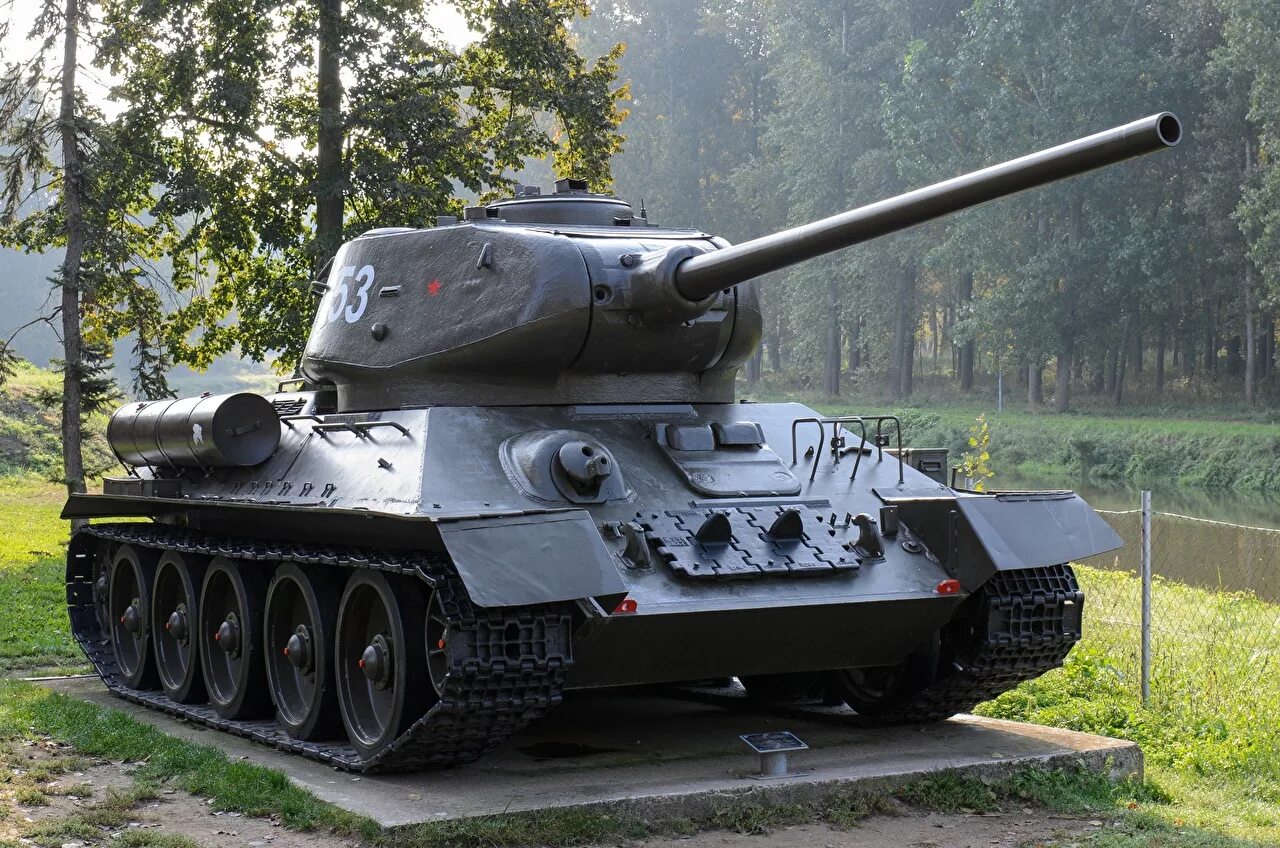 Т34 в полном качестве. Танк т34. танк т-34-85. советский танк т 34. т 34 85.